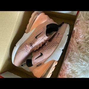 Air Max 270